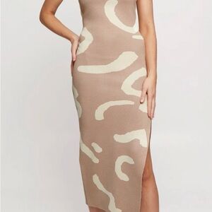 NWT Cream Saige and Paige Murphy Abstract Print Knit Midi Dress in size small